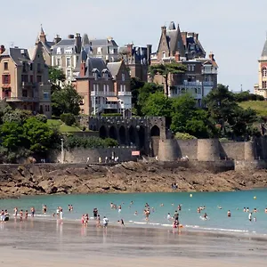  Appartement Proche St-malo, Plages, Appart 50m2 Avec Jardin