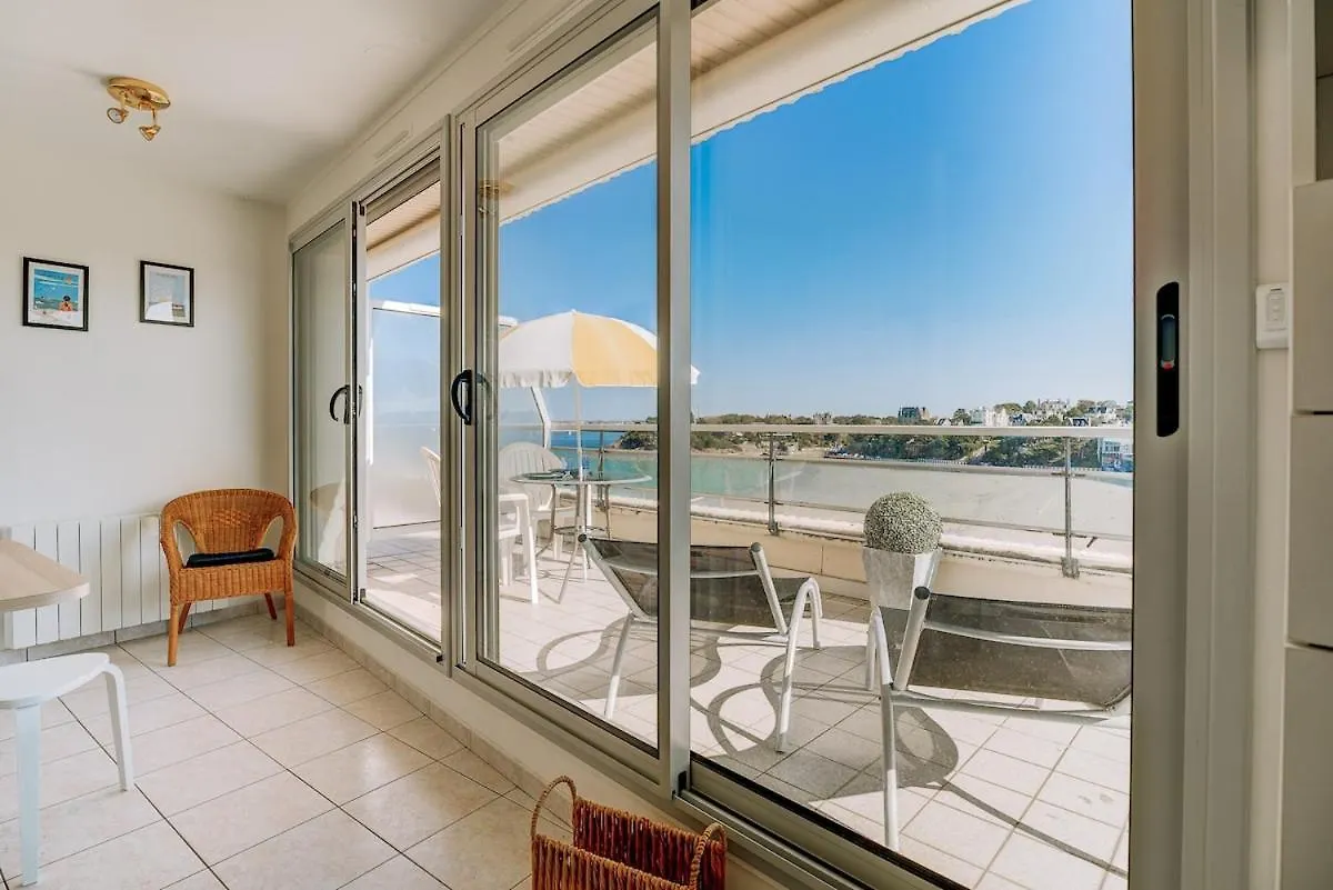 Apartment Le Crystal Studio Terrasse Vue Mer Direct Plage Dinard