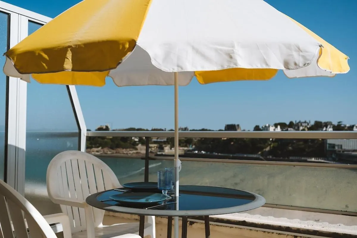 Le Crystal Studio Terrasse Vue Mer Direct Plage Dinard 0*,